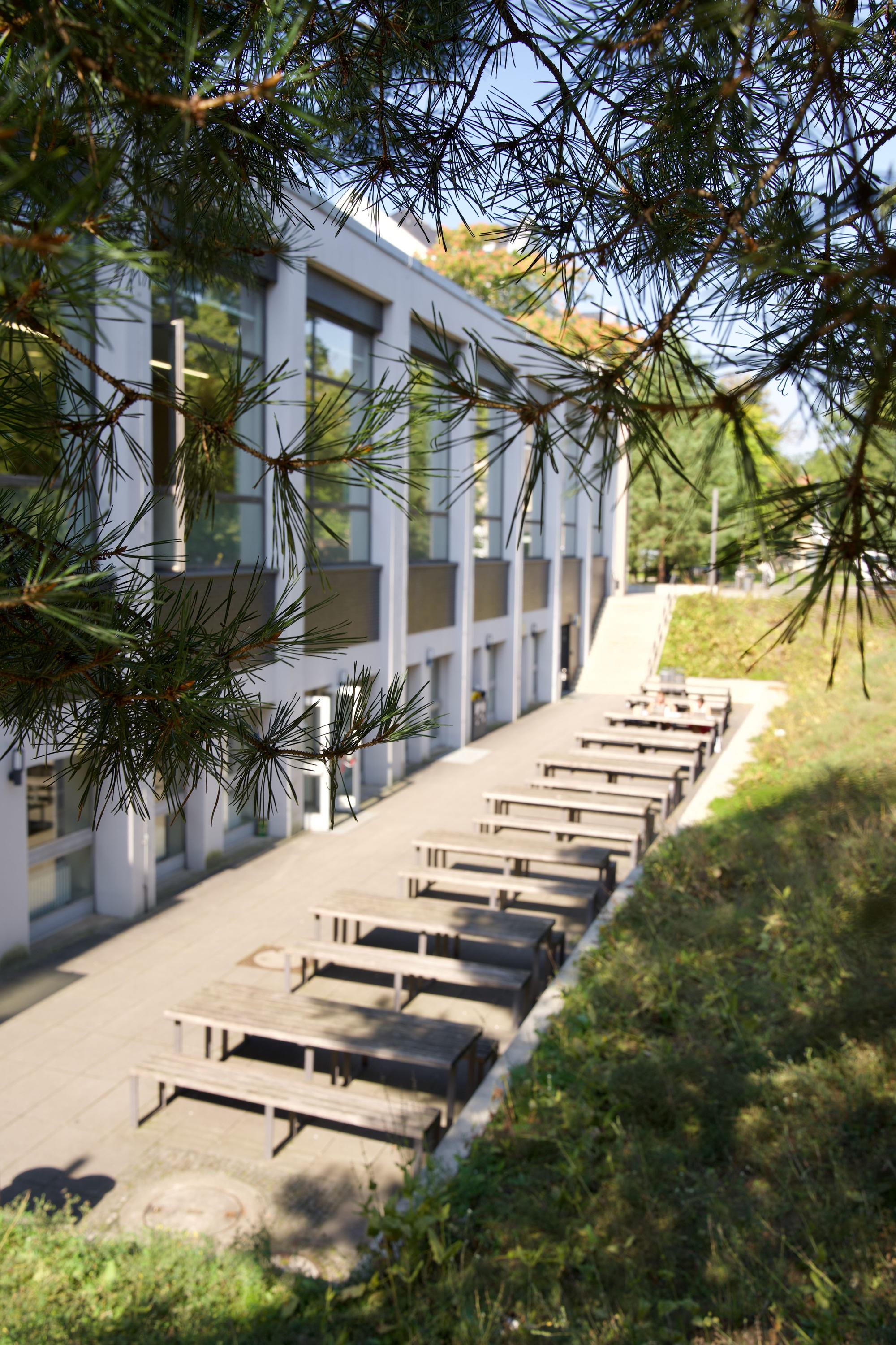Cafeteria, Van't-Hoff-Straße 8