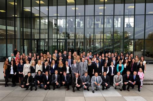 Die erfolgreichen Absolventen, Doktoranden und LL.M.-Studierenden des Sommersemesters 2013