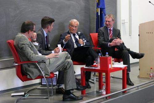 Panel-Diskussion zum Thema Finanzkrise