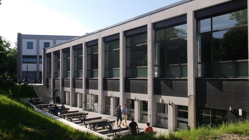 Lecture hall building Van't-Hoff-Str. 8