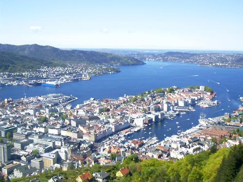 Aussicht vom Floyen auf den Fjord vor Bergen