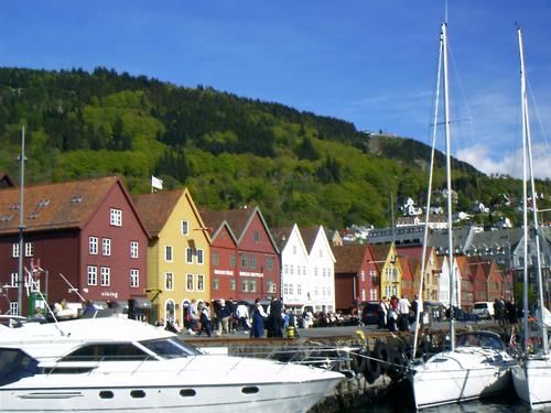 Das Hafenviertel Bryggen von Bergen gehört zum UNESCO Weltkulturerbe.