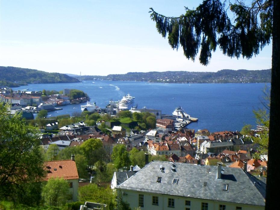 Universitetet i Bergen • Fachbereich Rechtswissenschaft