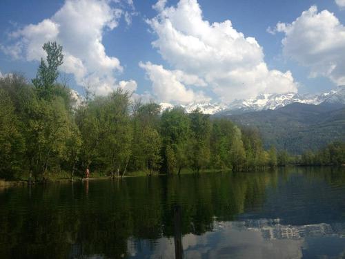 Grenoble befindet sich in der Region Rhône-Alpes, an der Mündung des Drac in die Isère.